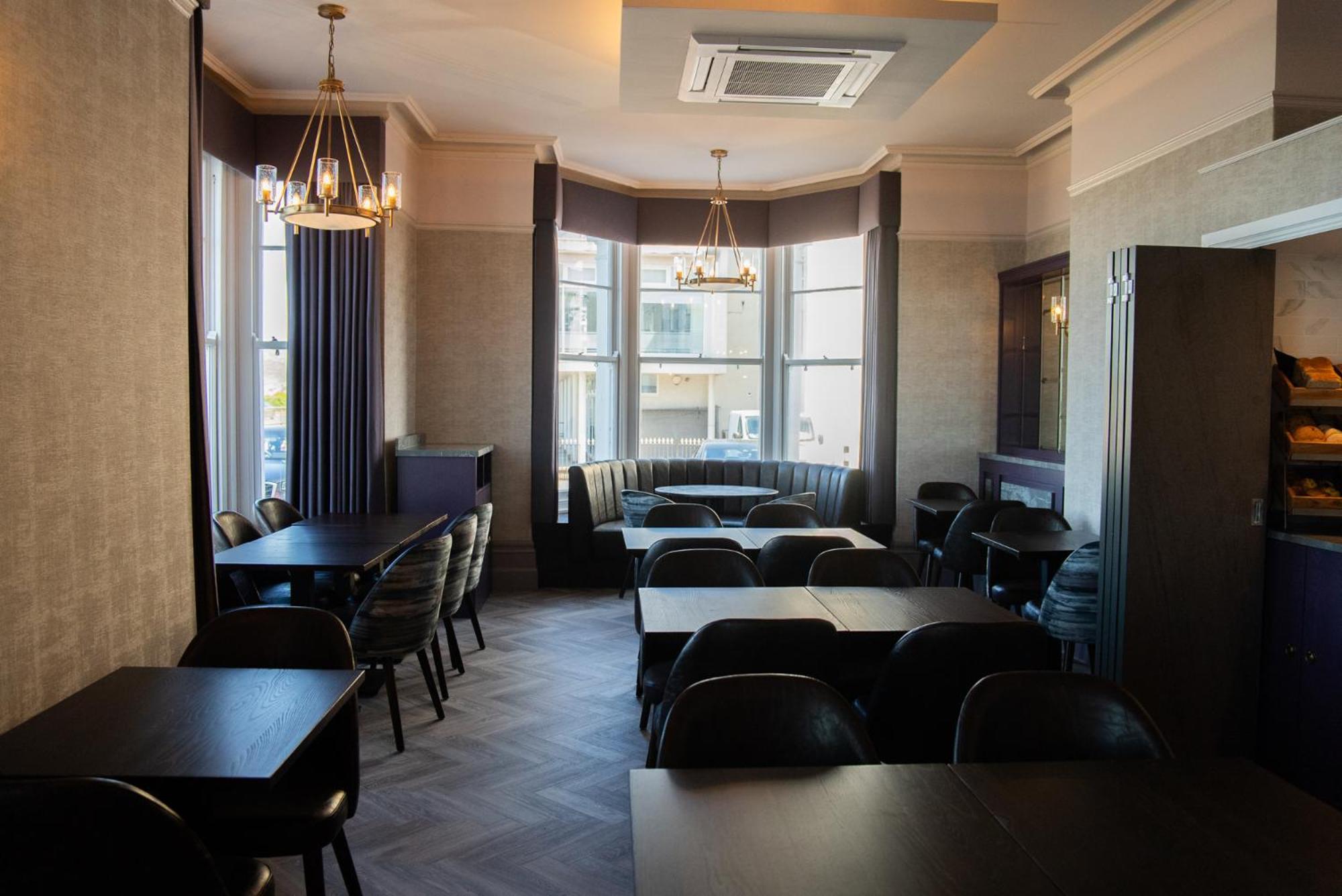 The Cae Mor Hotel Ландъндо Екстериор снимка