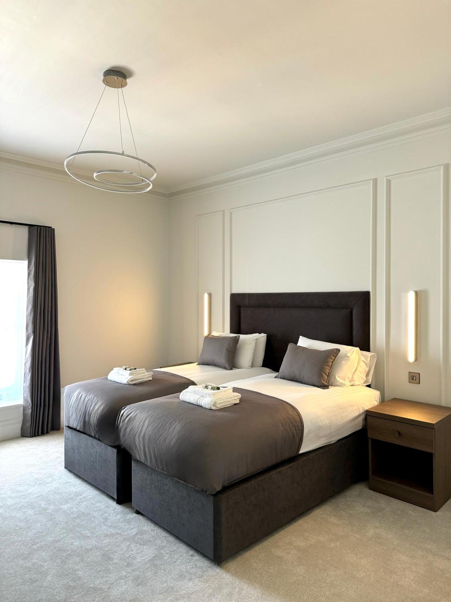 The Cae Mor Hotel Ландъндо Екстериор снимка